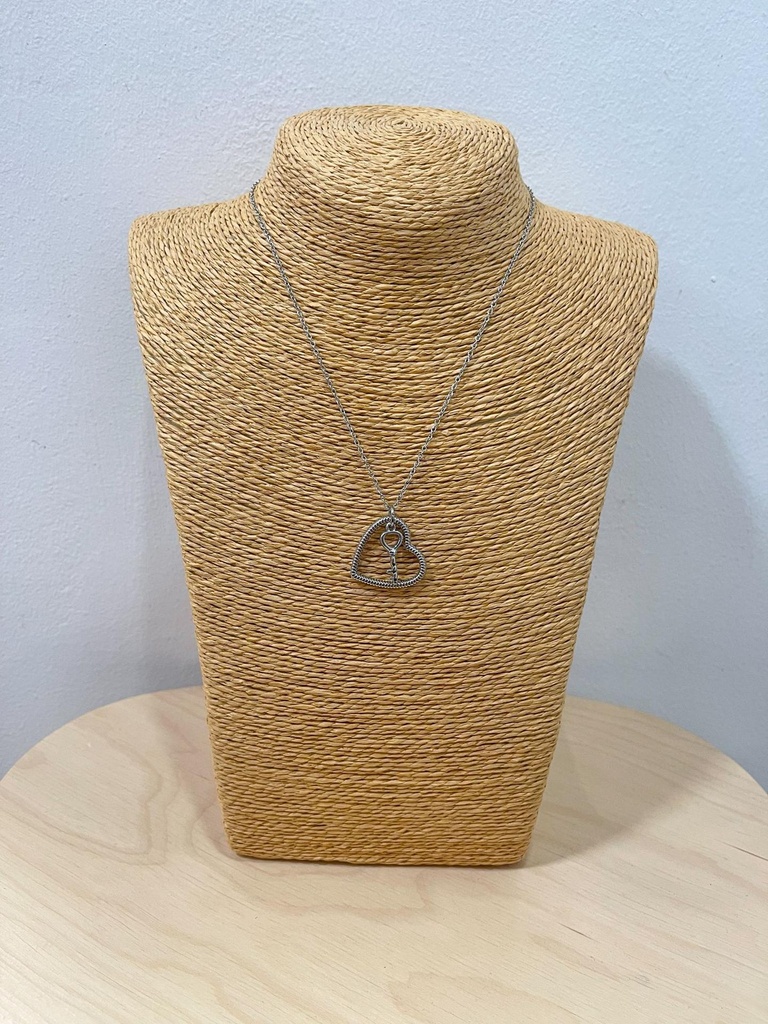 Collar corazón llave