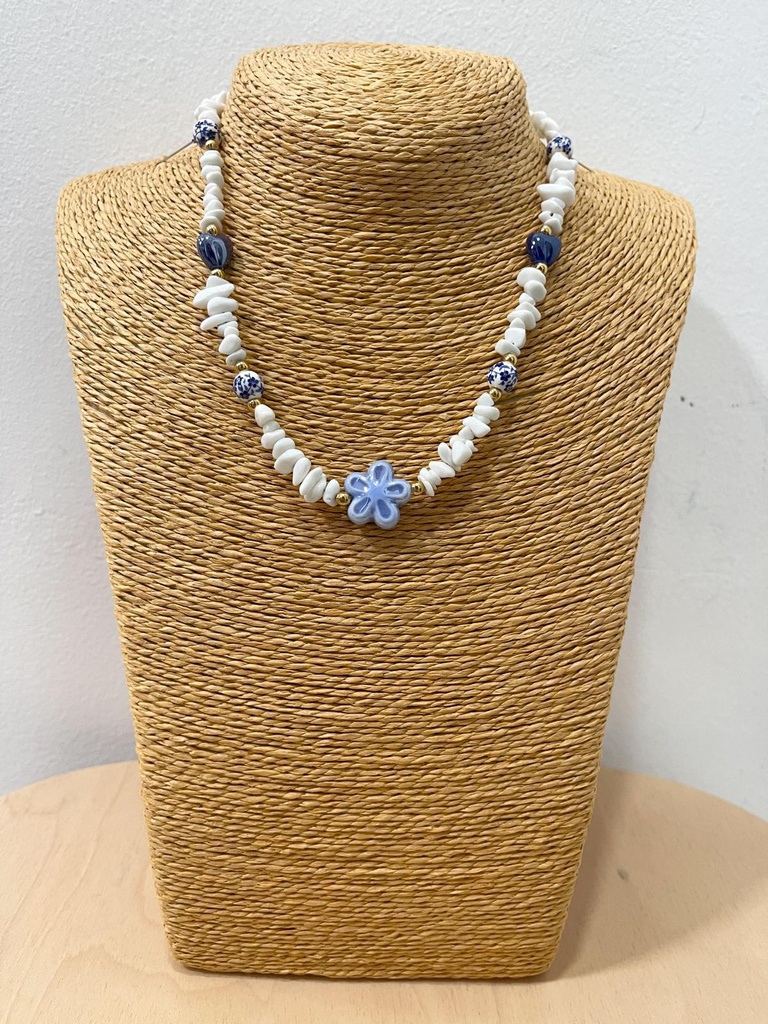 Collar beach