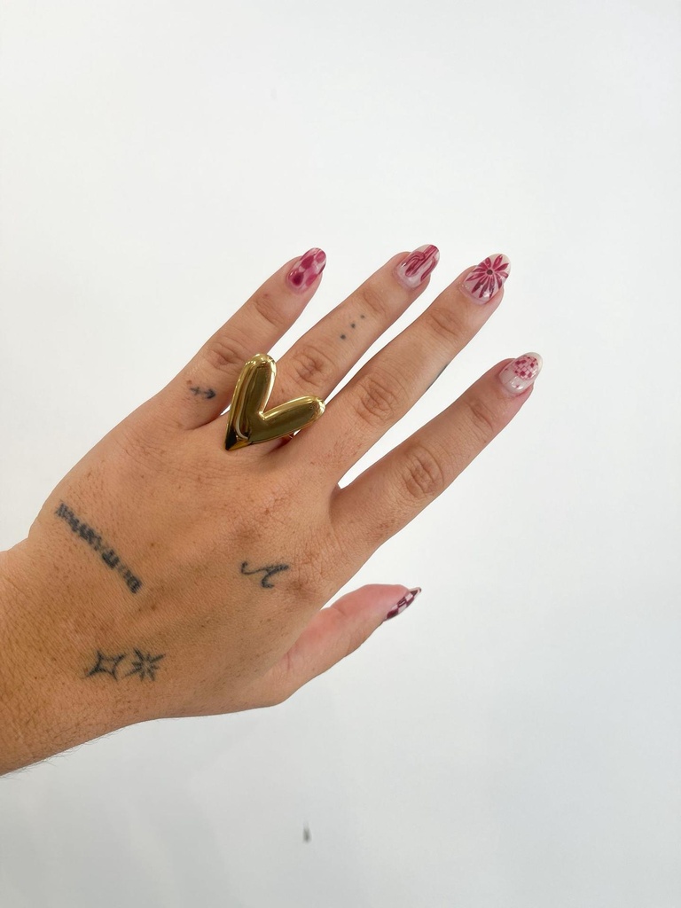 Anillo corazón dorado