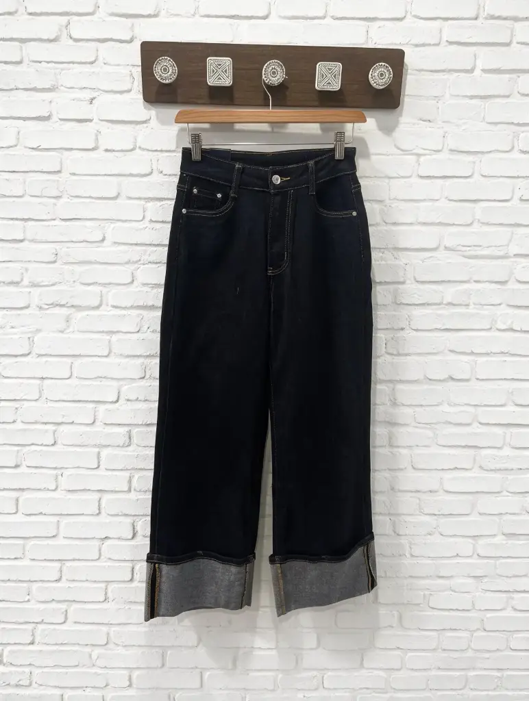 Jeans Push Up Con Vuelta