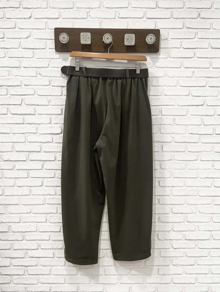 Pantalón Con Cinturón
