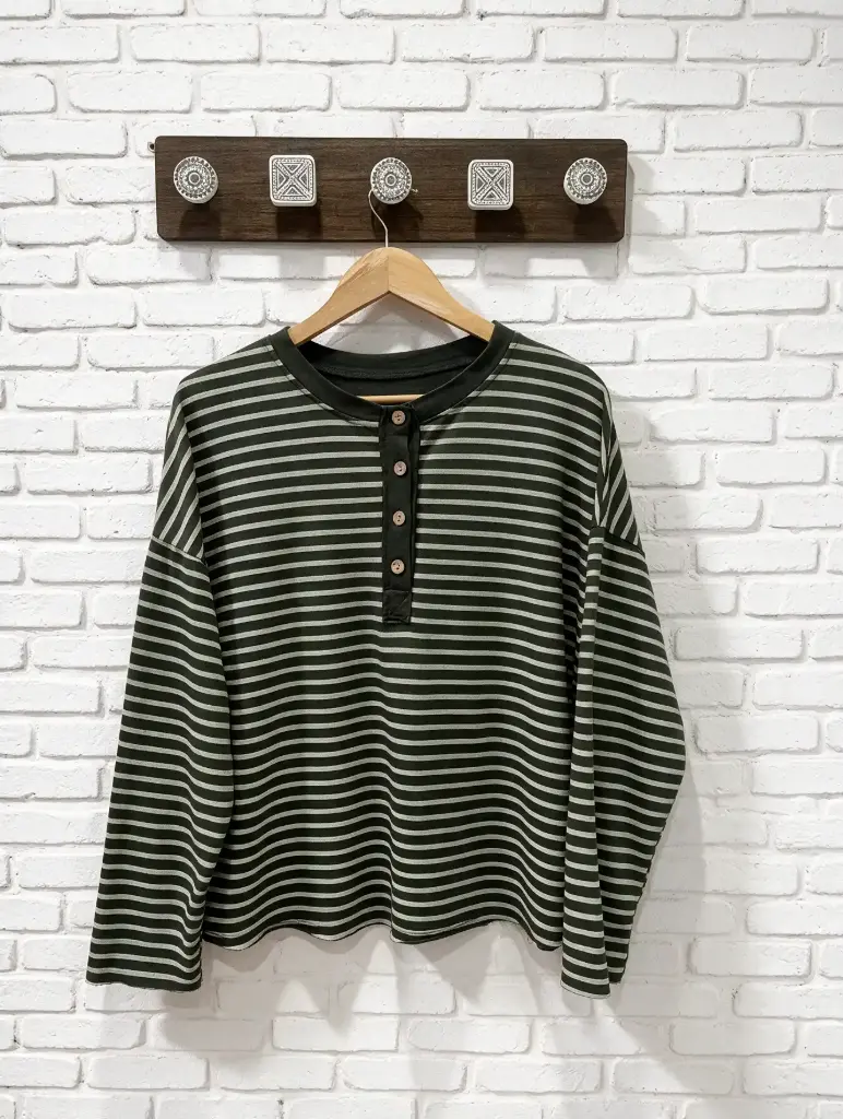 Jersey Rayas Con Botones