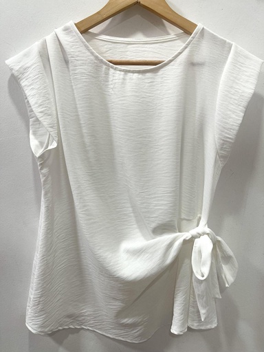 Blusa anudada