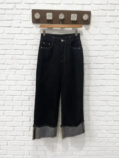 Jeans Push Up Con Vuelta